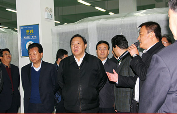 甘肅省委常委、省委政法委書記澤巴足、蘭州市