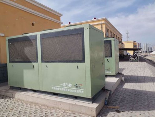 新疆庫爾勒峰前